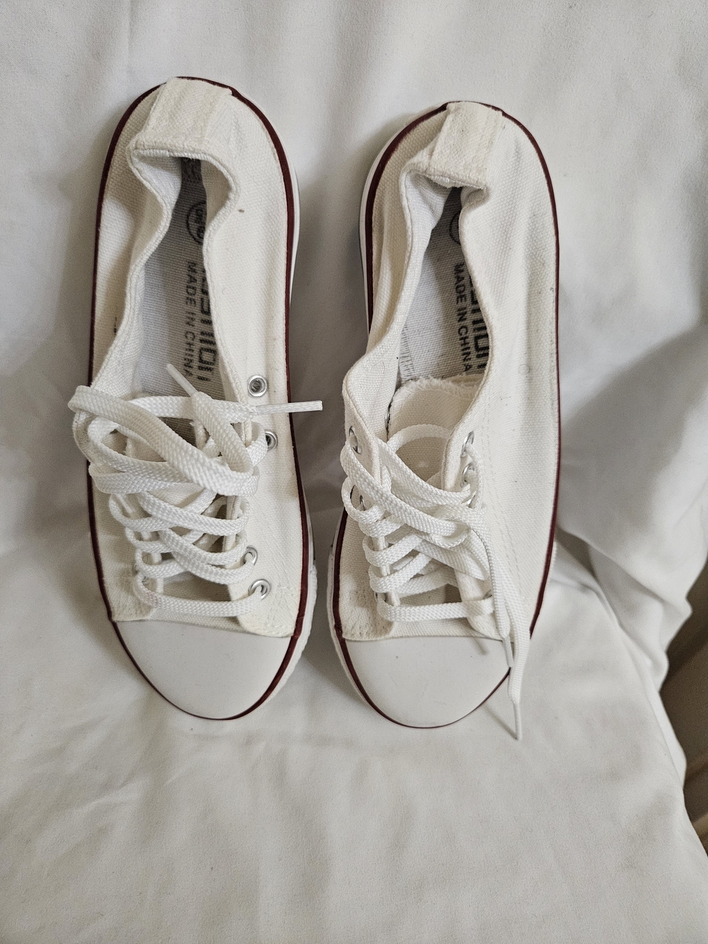 White Canvas Lace-Up Sneakers with Maroon Trim